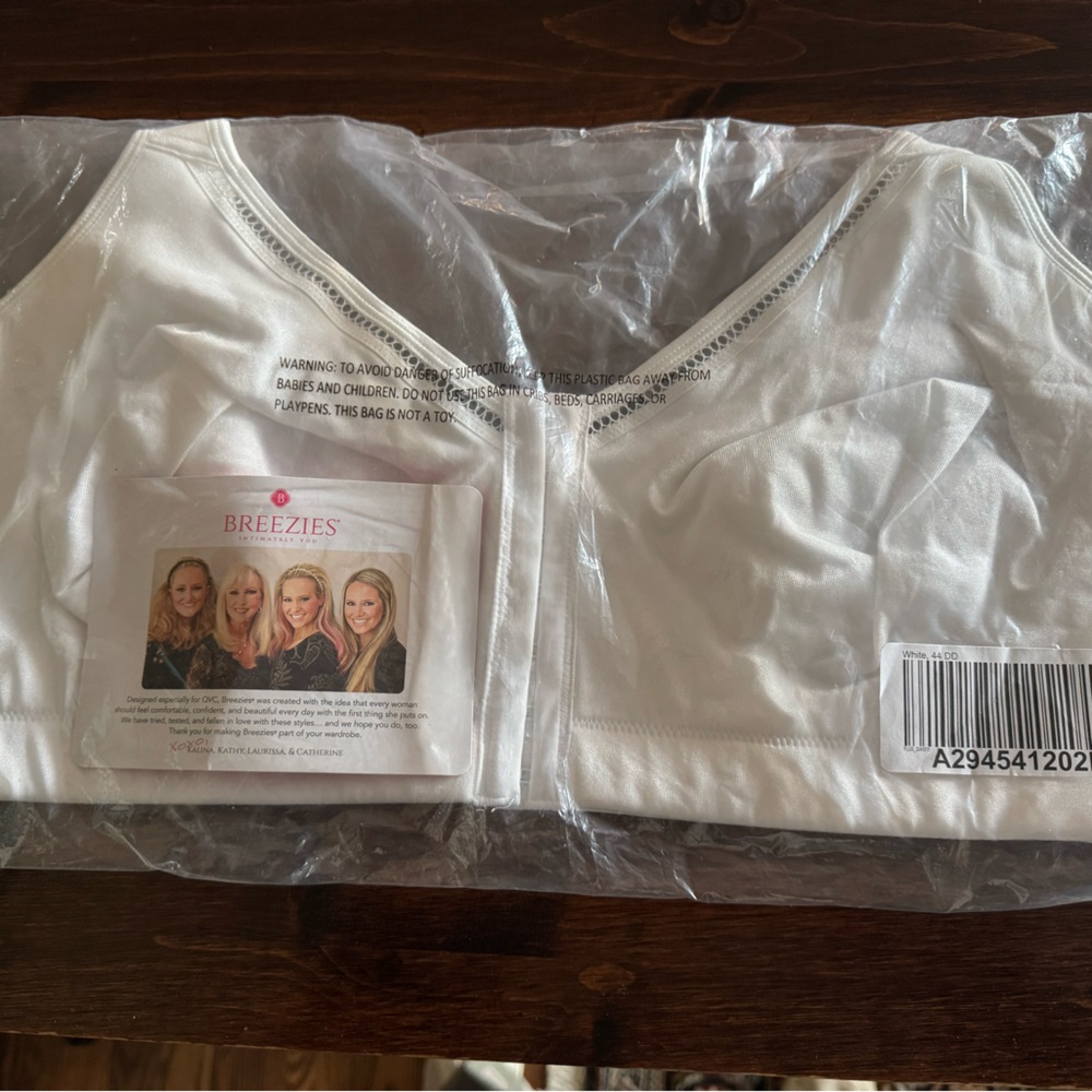 Breezies White Bra, front close, 44DD, NWT